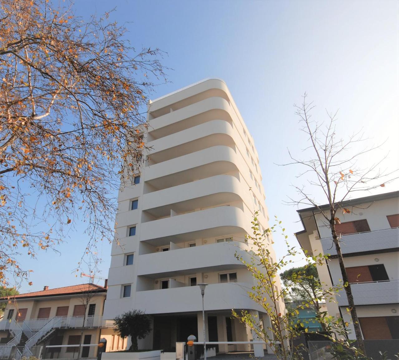 Appartamenti Torre Bianca Lignano Sabbiadoro Eksteriør billede